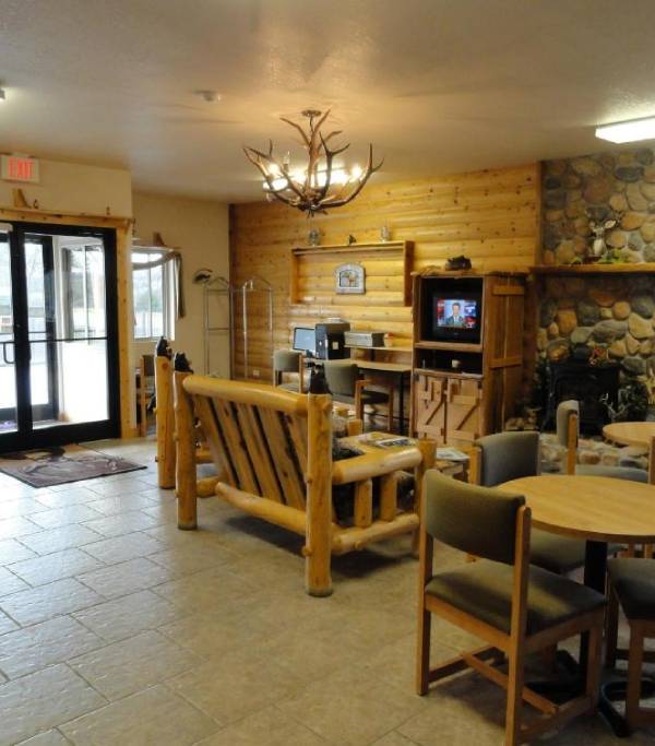 Booneslick Lodge - Comfortable Accommodations
